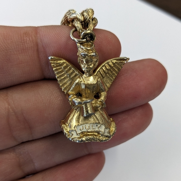 VTG SIGNED GOLD TONE JULY BIRTH ANGEL CHARM BRACELET - Picture 9 of 13
